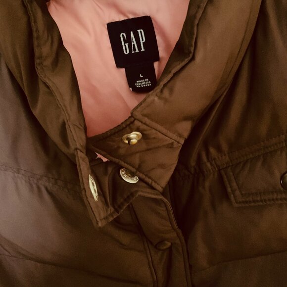 GAP Women's Down & Polyester Filled Vest EUC Size L - Picture 2 of 11